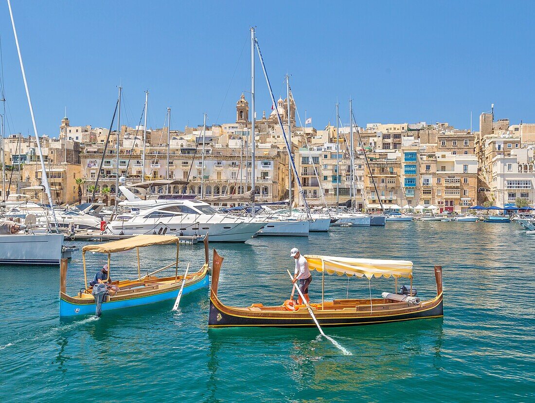Traditionelle Wassertaxis in den Drei Städten, Grand Harbour, Valletta, Malta, Mittelmeer, Europa