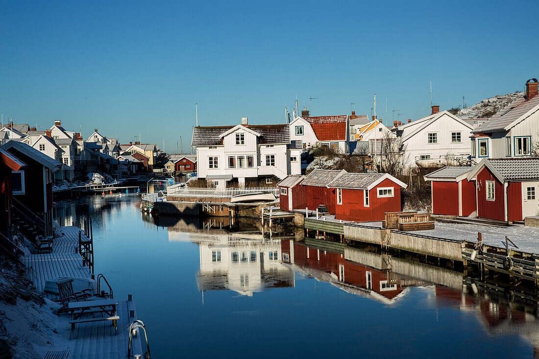 Stadt am Meer im Winter