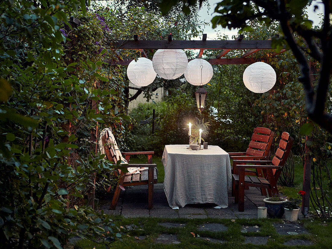 Table set in garden