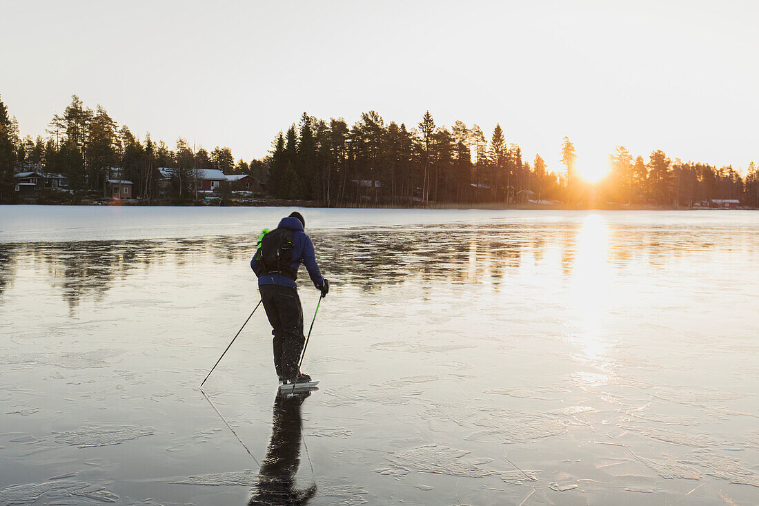 Long distance skating