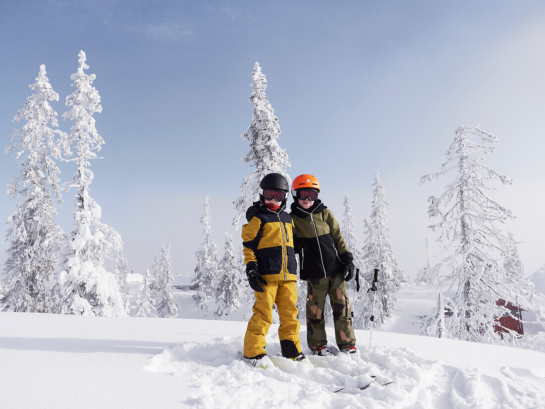 Kids skiing