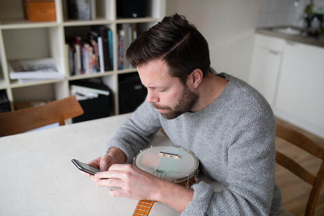 Man using cell phone