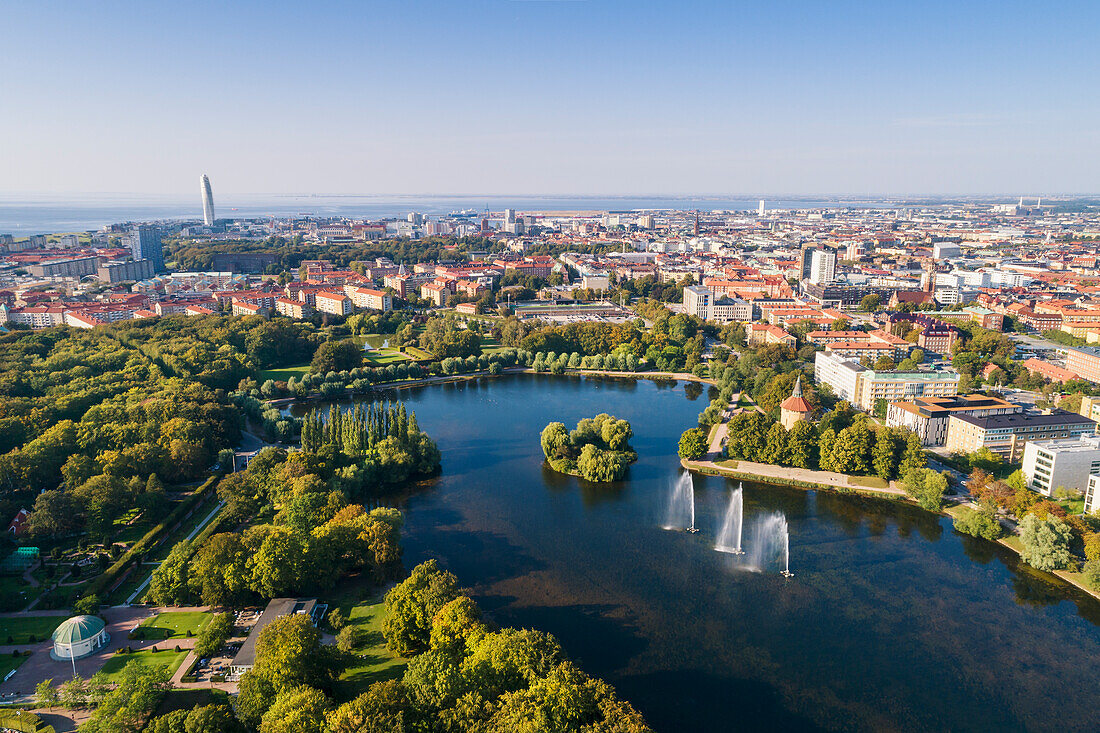 Luftaufnahme des Sees im Pildammsparken, Malmö, Schweden