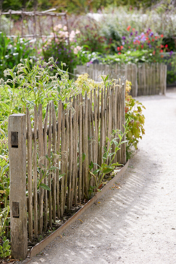 Garden fence