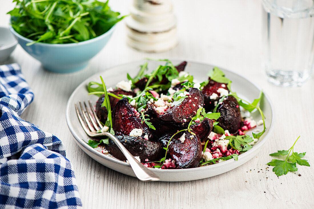 Gebackene Rote Bete mit Rucola und Feta