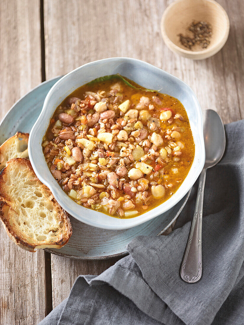 Capriata (Suppe aus Hülsenfrüchten, Matera, Italien)