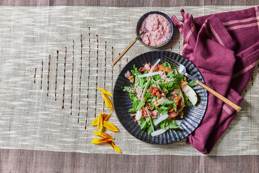 Herbstsalat mit Rucola und Birnen