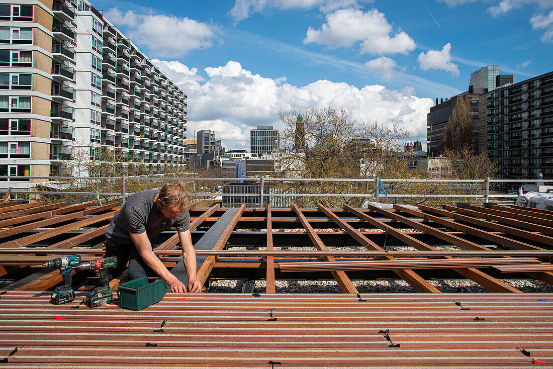 Rebuilding of a concert venue rooftop to be sustainable