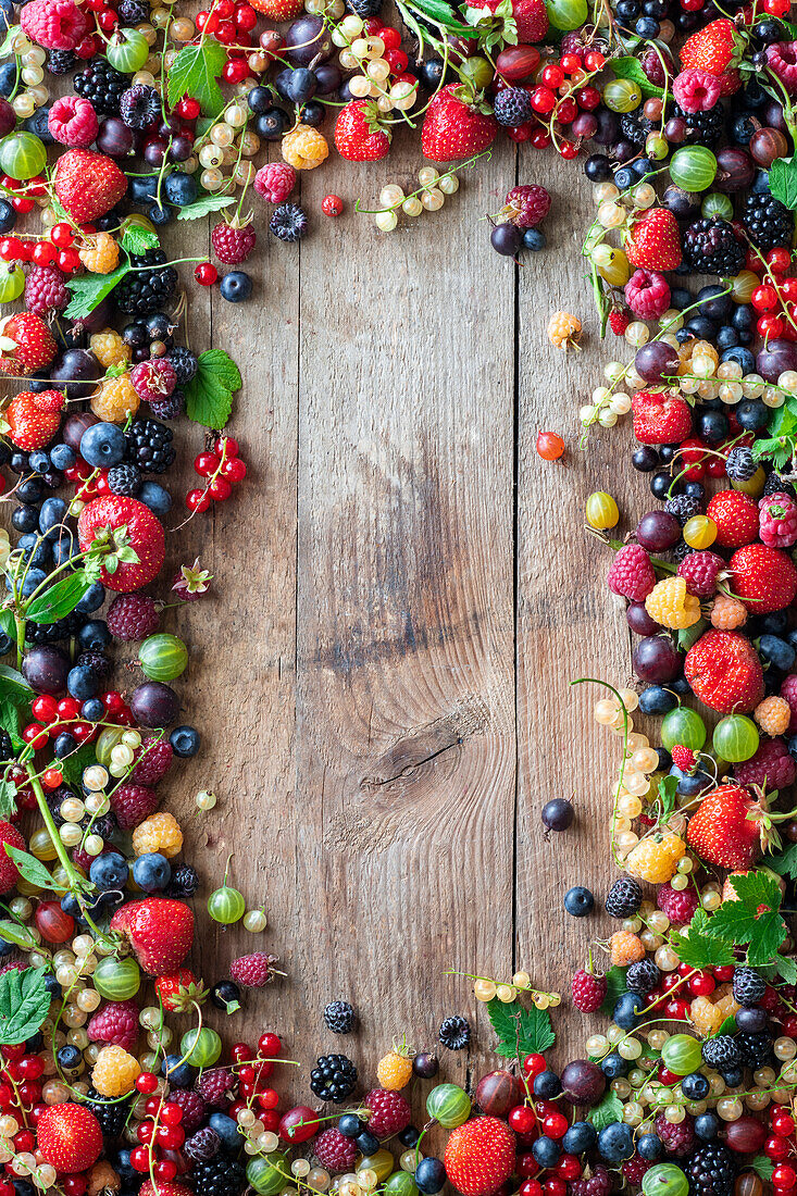 Mixed berries frame