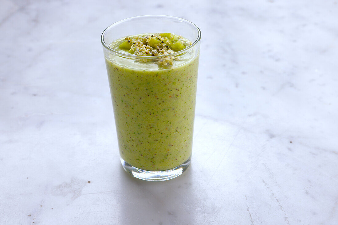 Kiwi-Bananen-Smoothie mit Joghurt