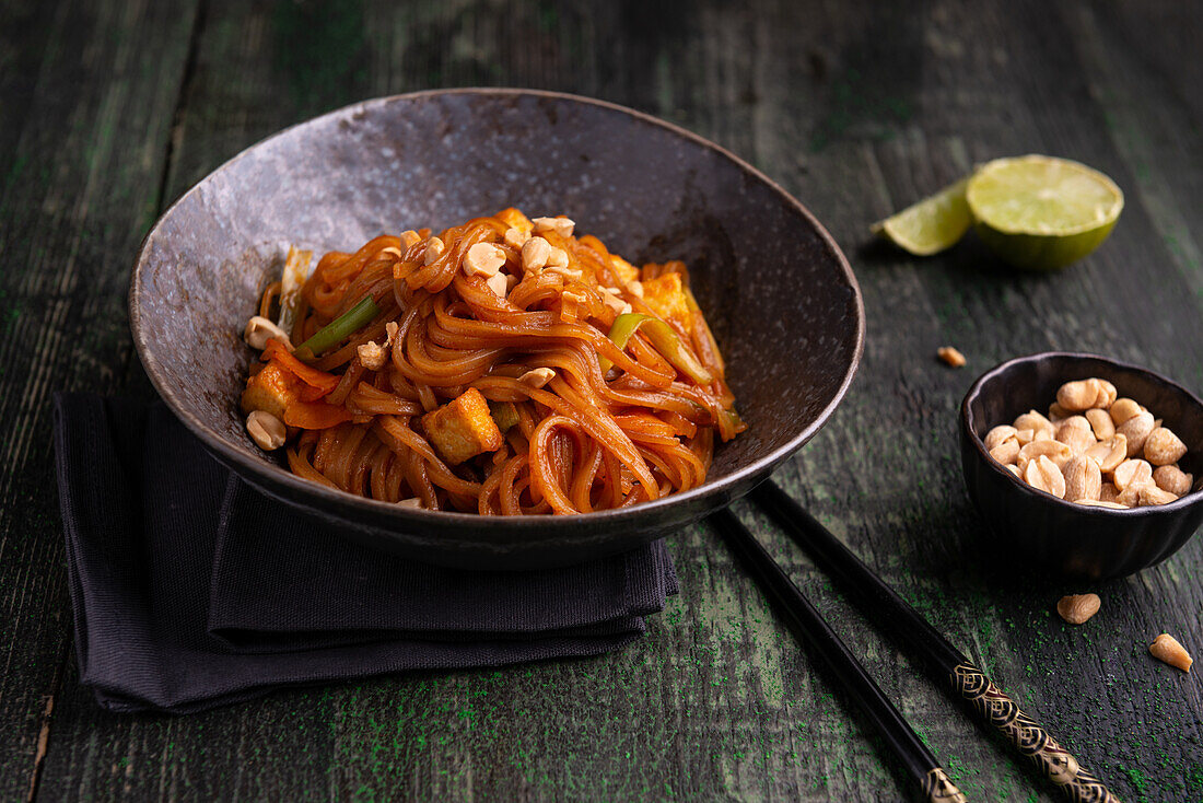 Vegan Pad Thai with tofu