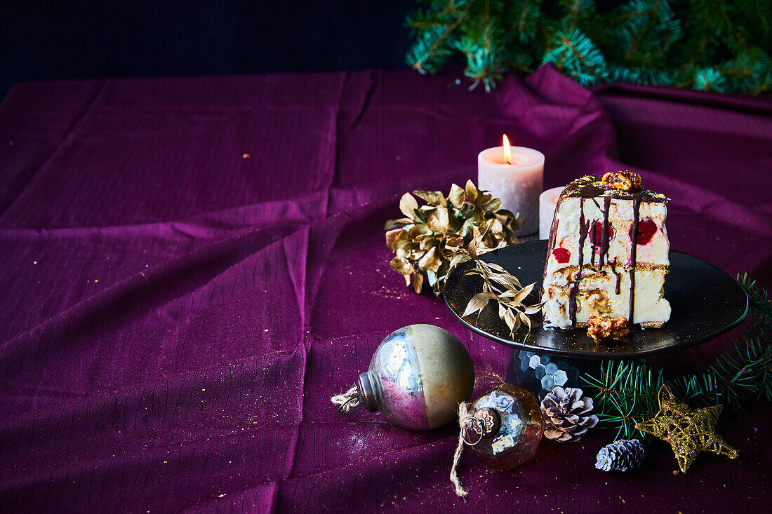 Eisbombe zu Weihnachten