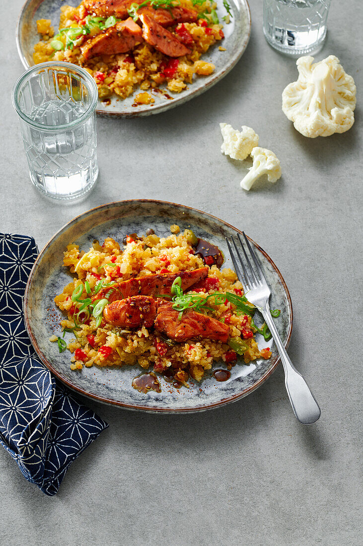 Cauliflower rice with salmon fillet