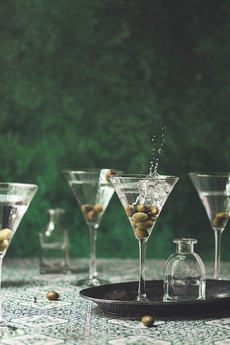 Martini mit Oliven