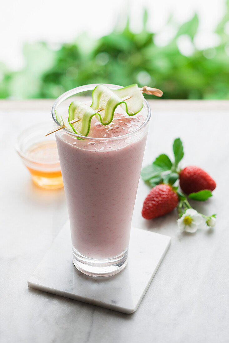 Strawberry and cucumber smoothie