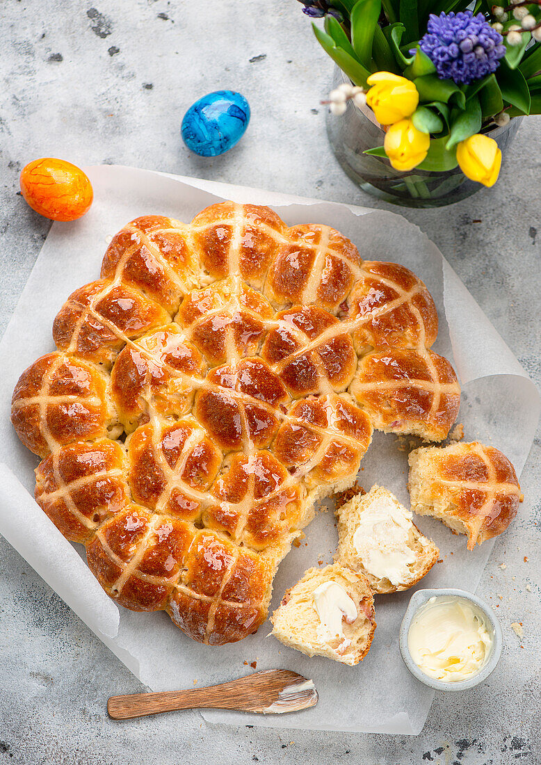 Hot Cross Buns (Englische Osterbrötchen)