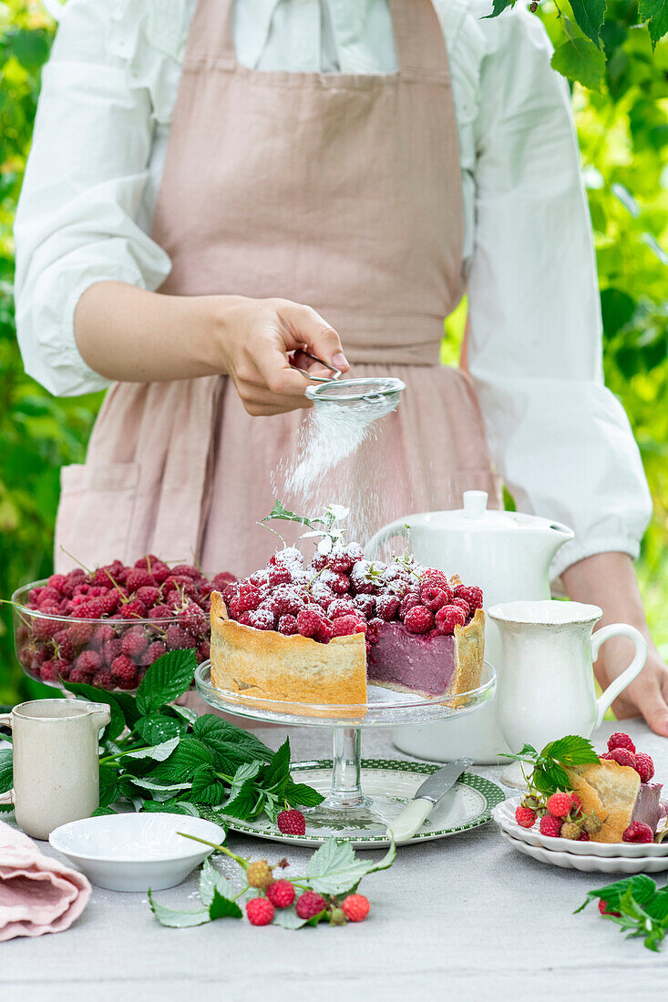 Raspberry flan cake