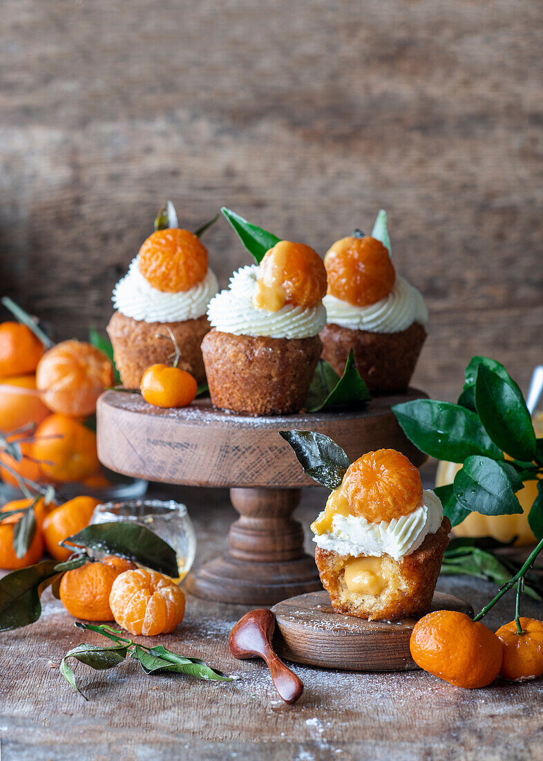 Tangerine cupcakes