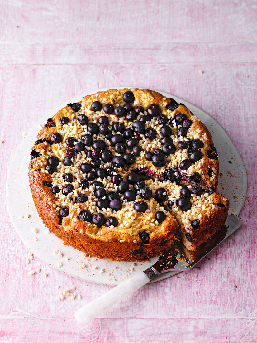 Swedish oatmeal sponge cake with blueberries and apples