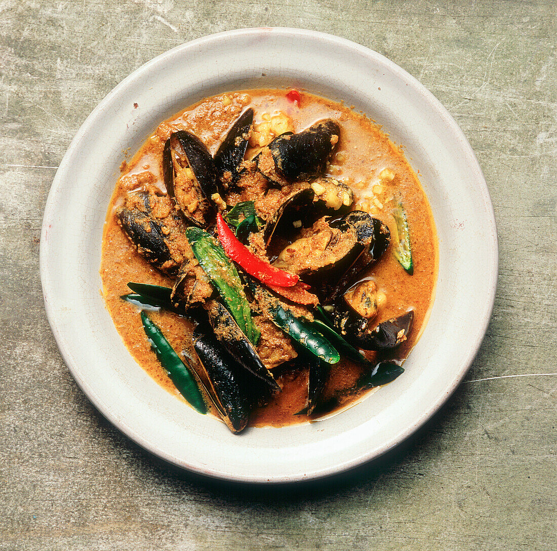 Pineapple Thai Curry with mussels