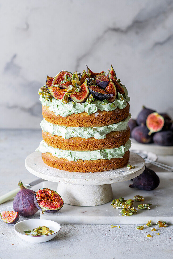 Naked fig cake with pistachio cream