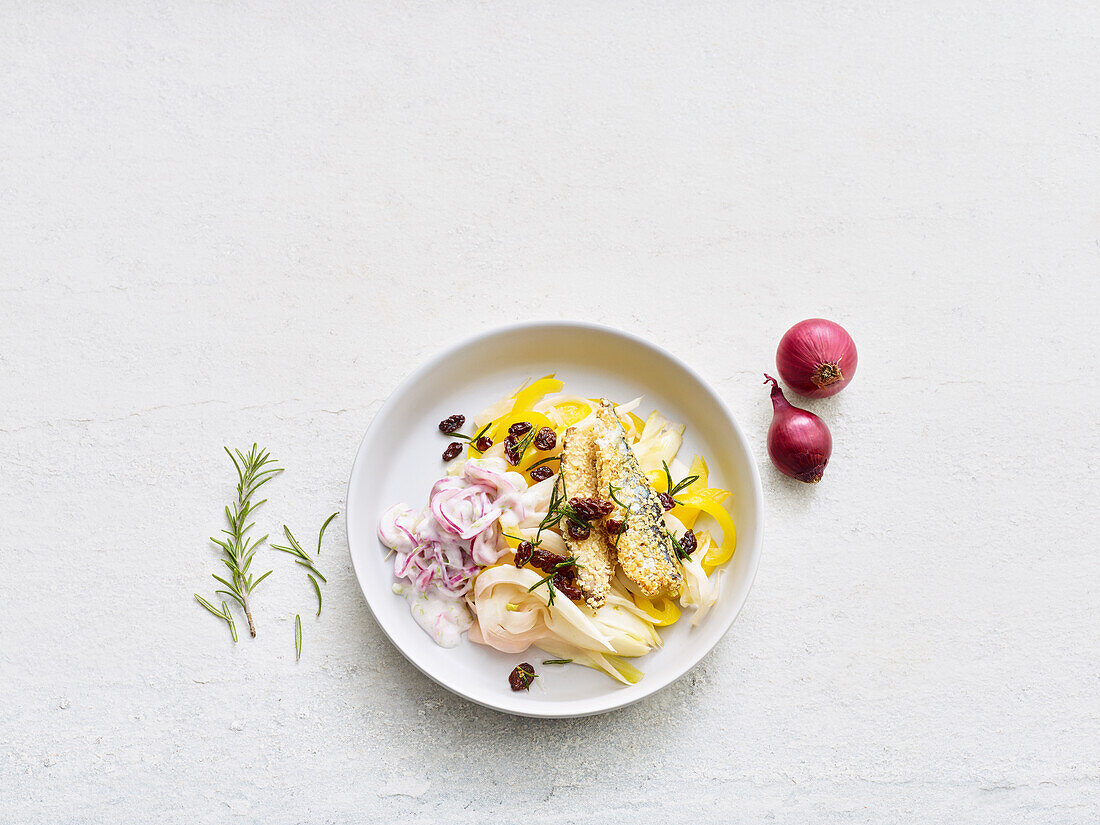 Fenchel-Paprika-Salat mit Sardinen