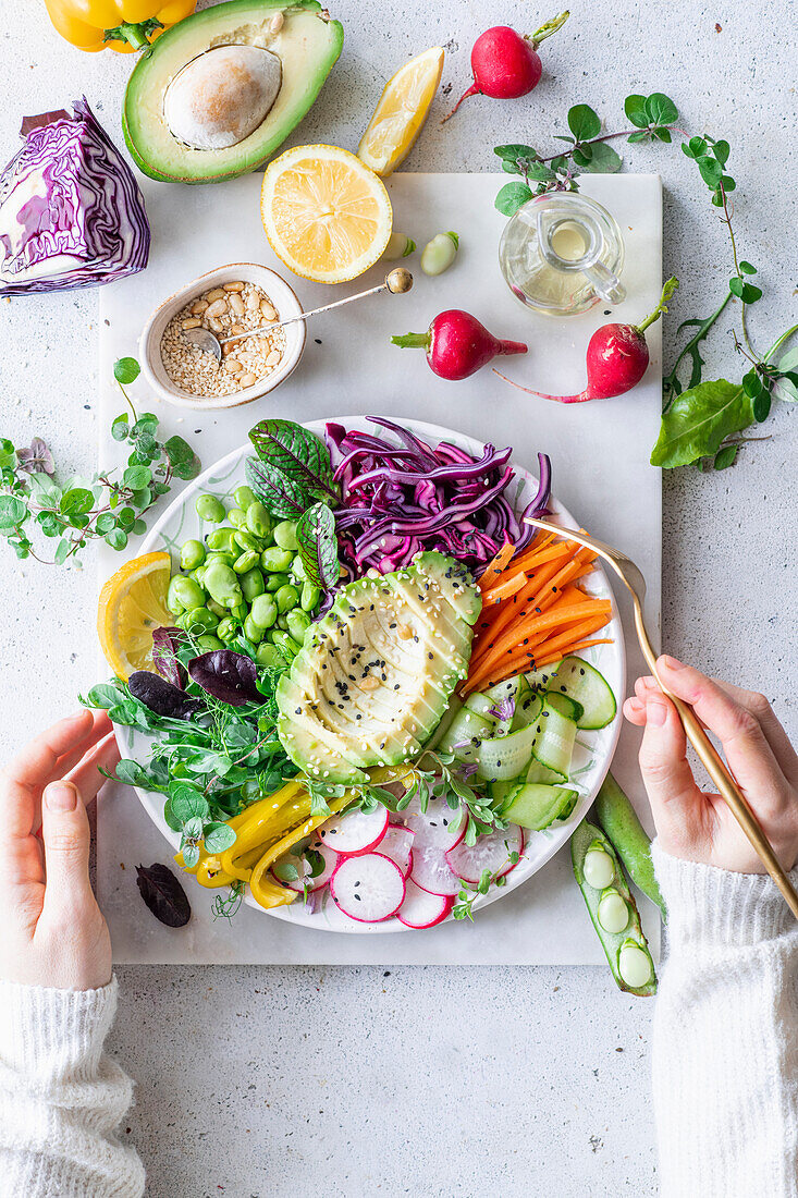 Vegetable bowl with avocado