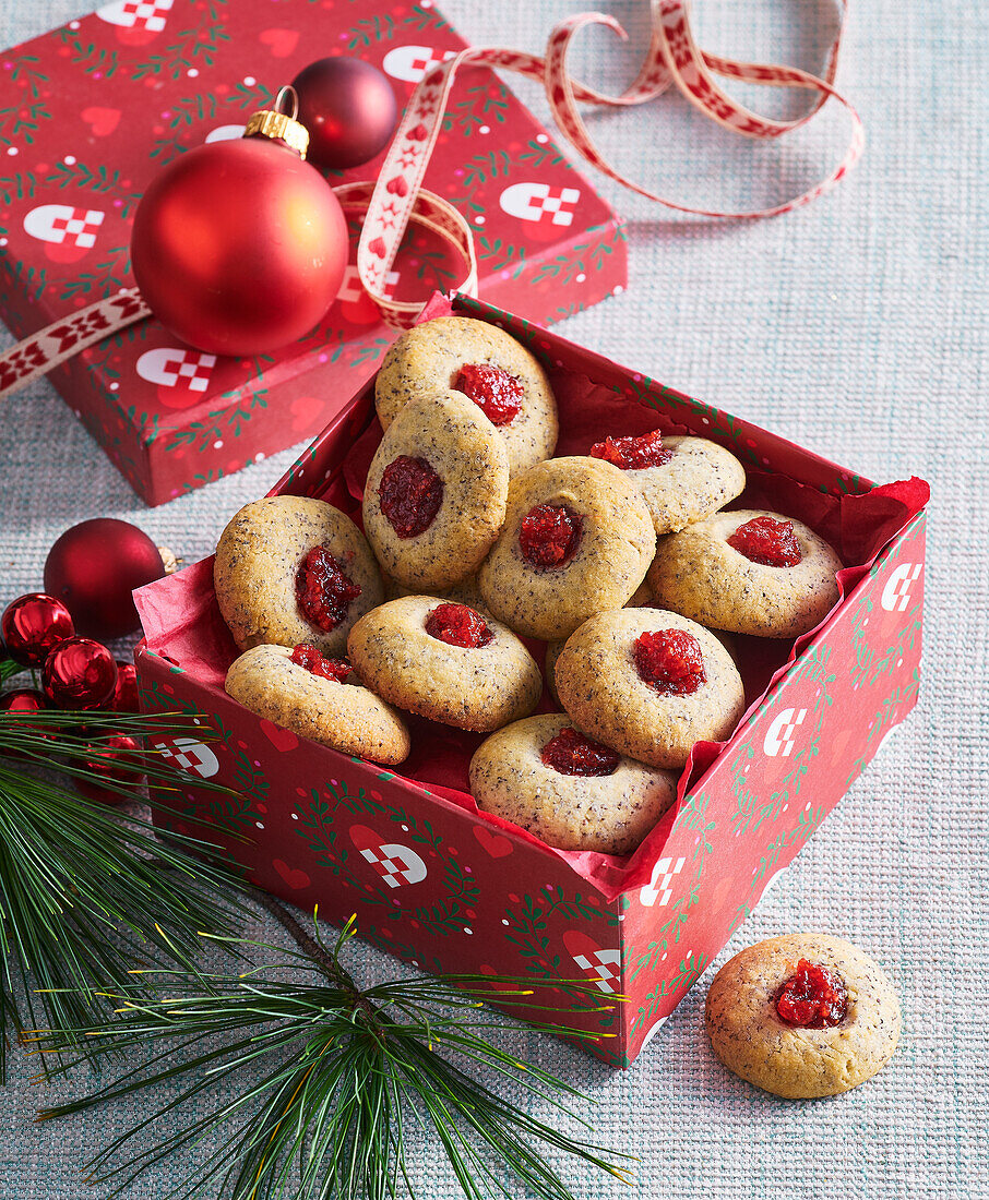 Poppy seed cookies with cranberries