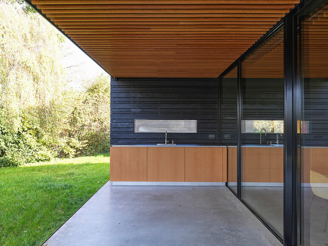 Outdoor kitchen on covered terrace