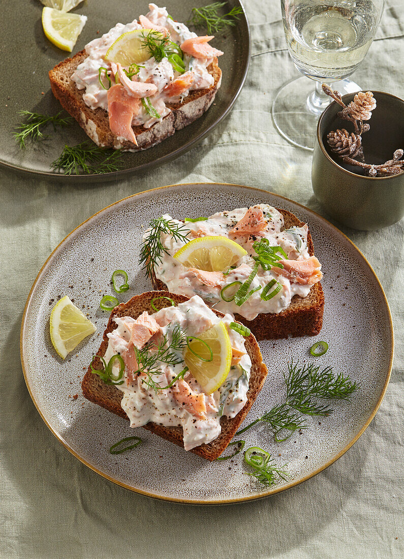 Salmon rillette on dark bread