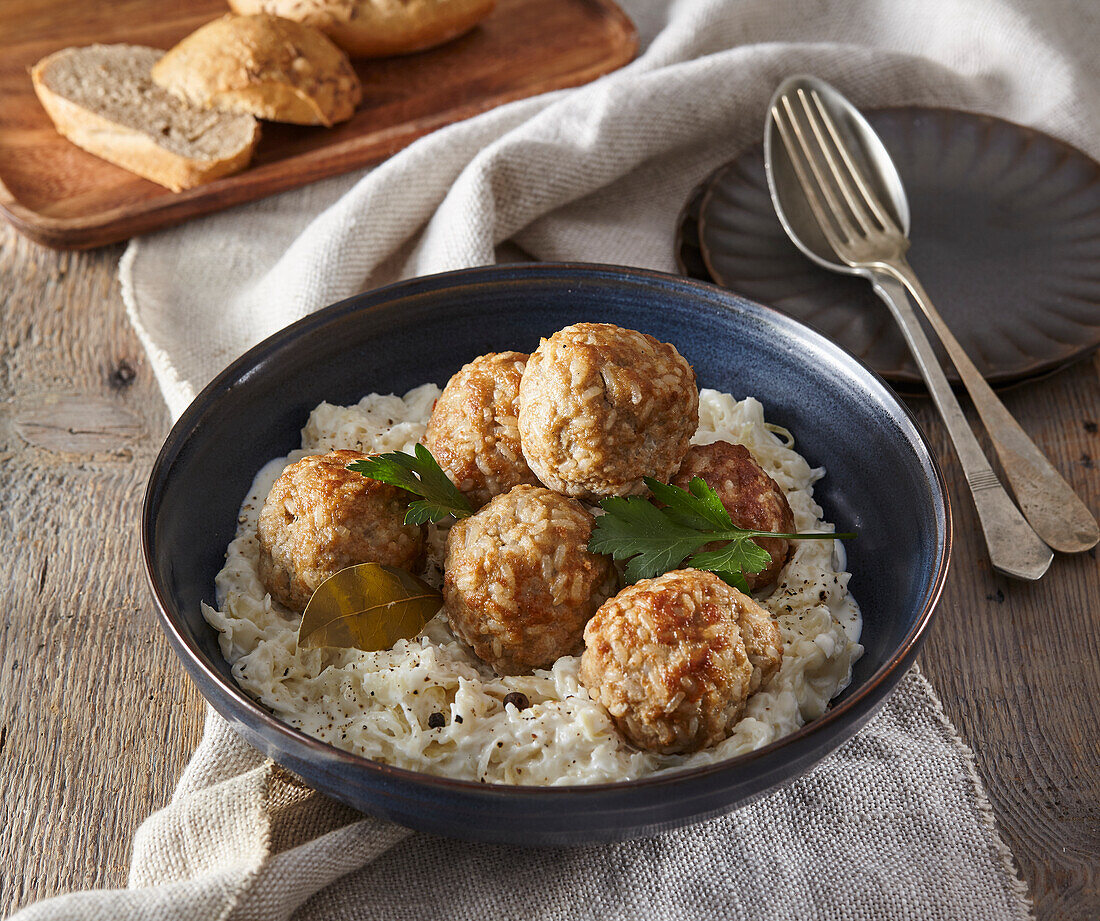 Meatballs on sauerkraut