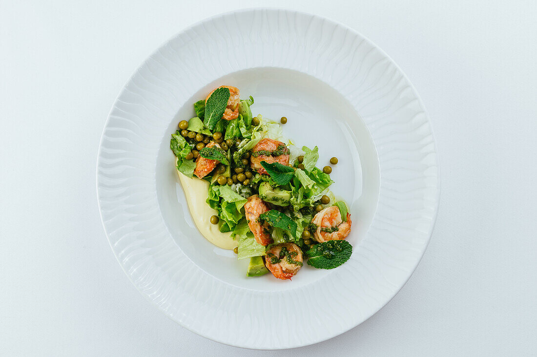 Shrimp with peas and mint