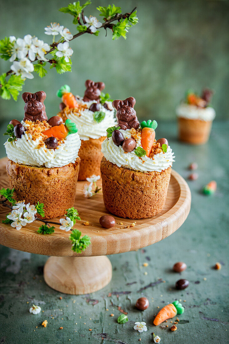 Karotten-Cupcakes zu Ostern