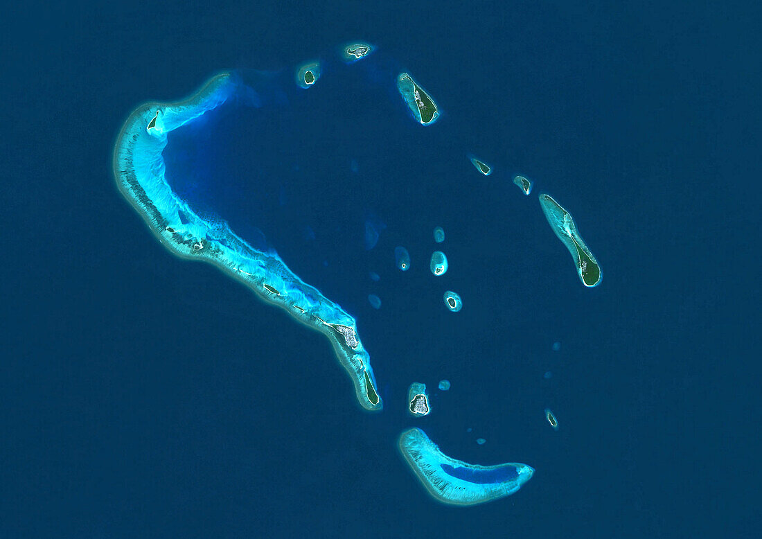 Ihavandhippolhu Atoll, Maldives, satellite image