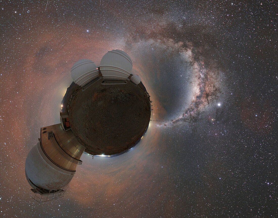 ExTrA telescopes at night