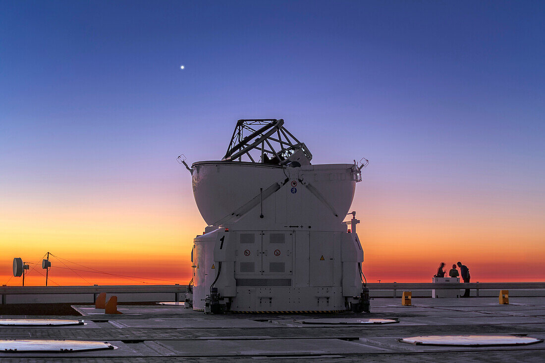 VLT Auxiliary Telescope after sunset, Chile