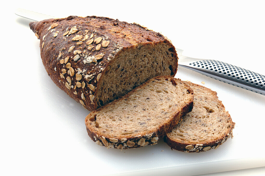 Roggenbrot mit Haferflocken