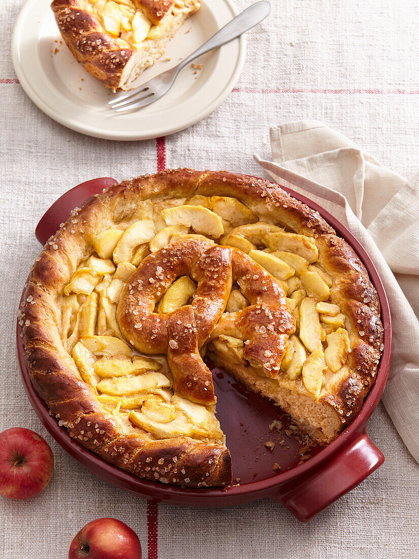 Pretzel dough crusted apple pie