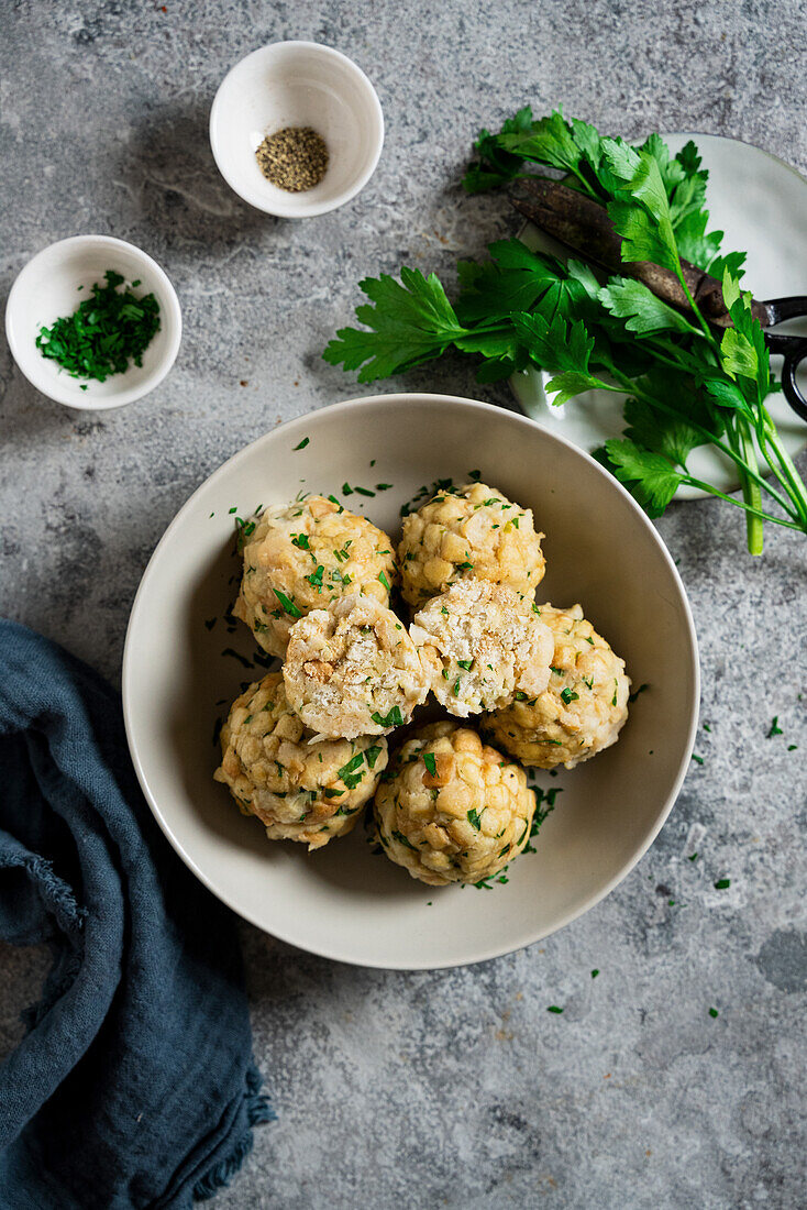 Vegan bread dumplings