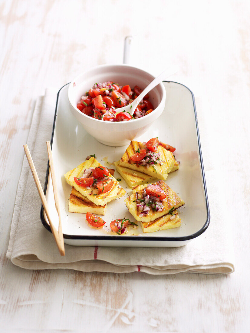 Halloumi und Tomatensalat