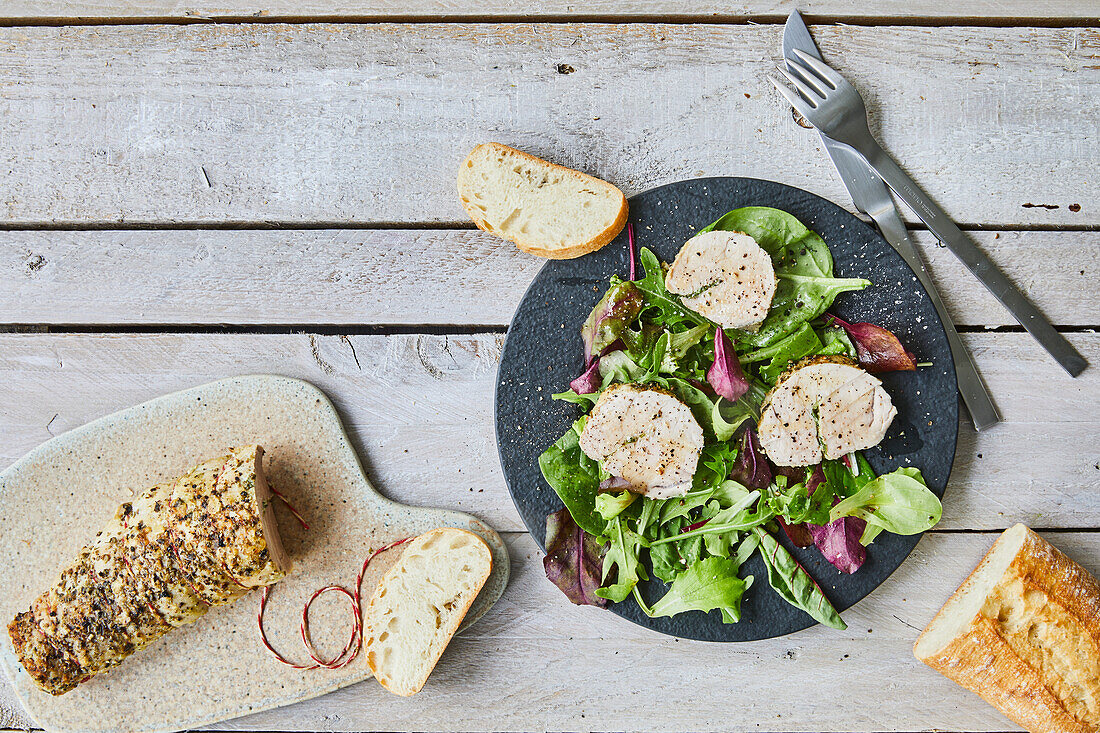 Schweinefilet mit Blattsalat