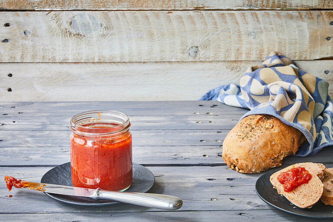 Tomato and onion chutney