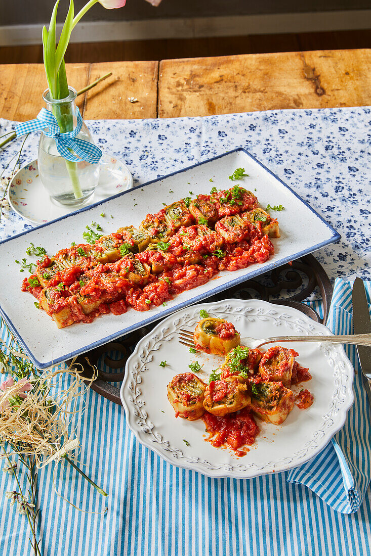 Vegetarian noodle rolls from the oven