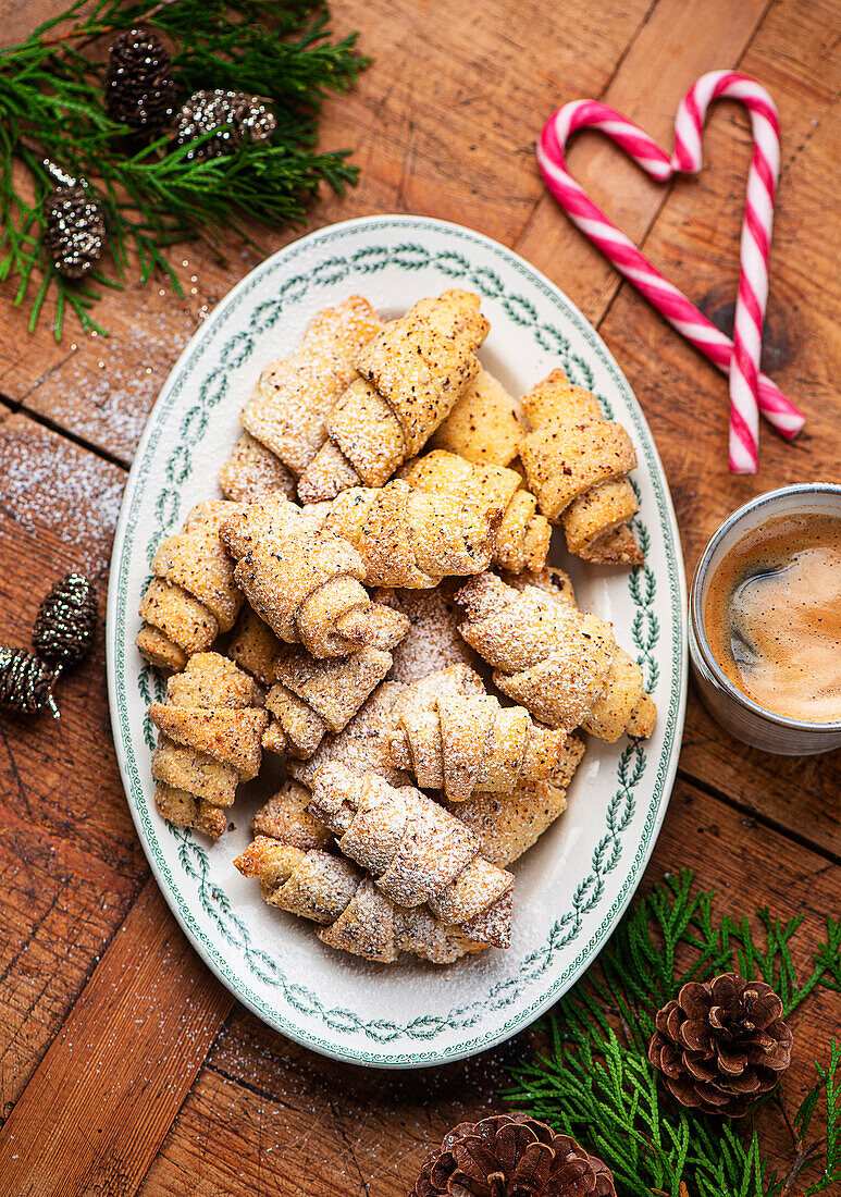 Vanilla nut croissants