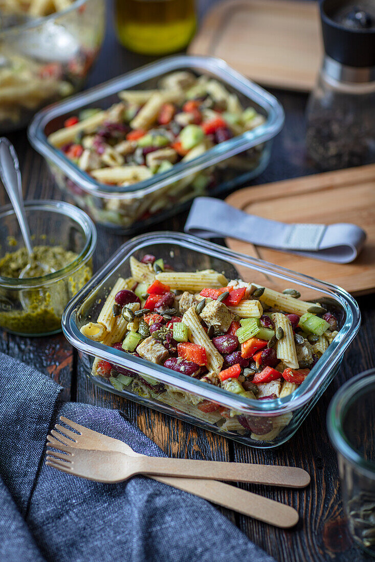 Pasta salad with turkey and red kidney beans