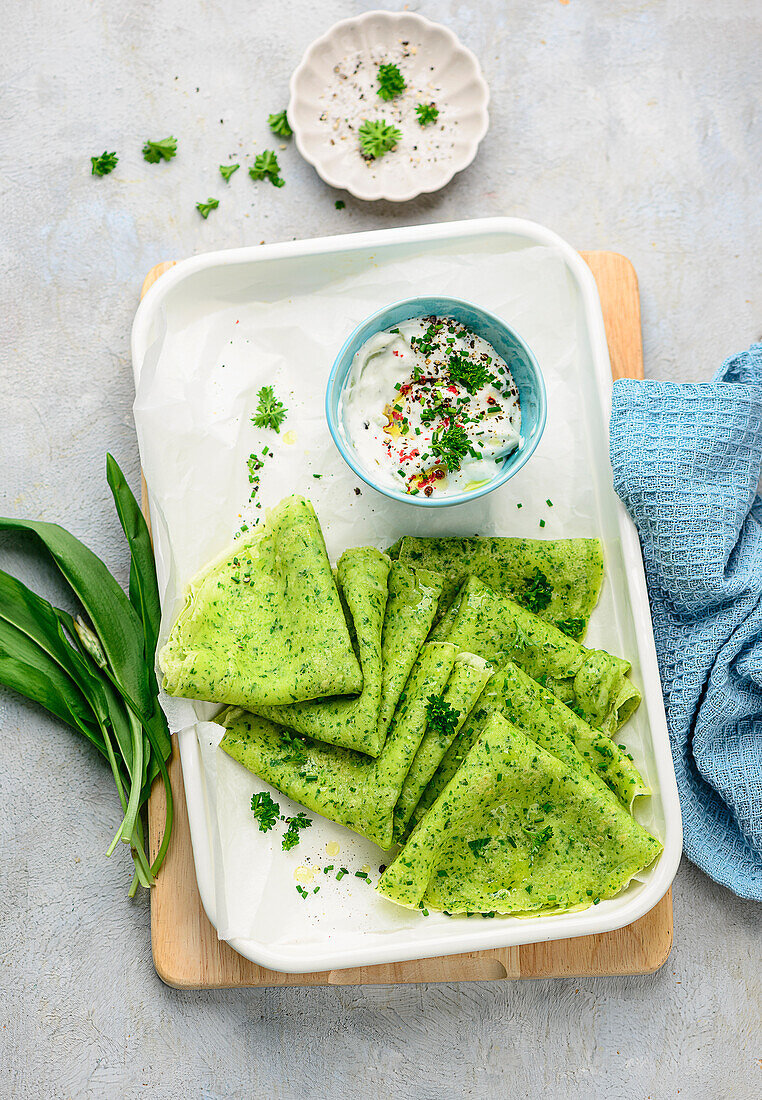 Wild garlic crepes with curd dip