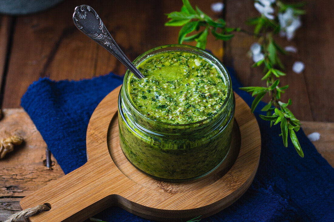 Wild garlic and walnut pesto