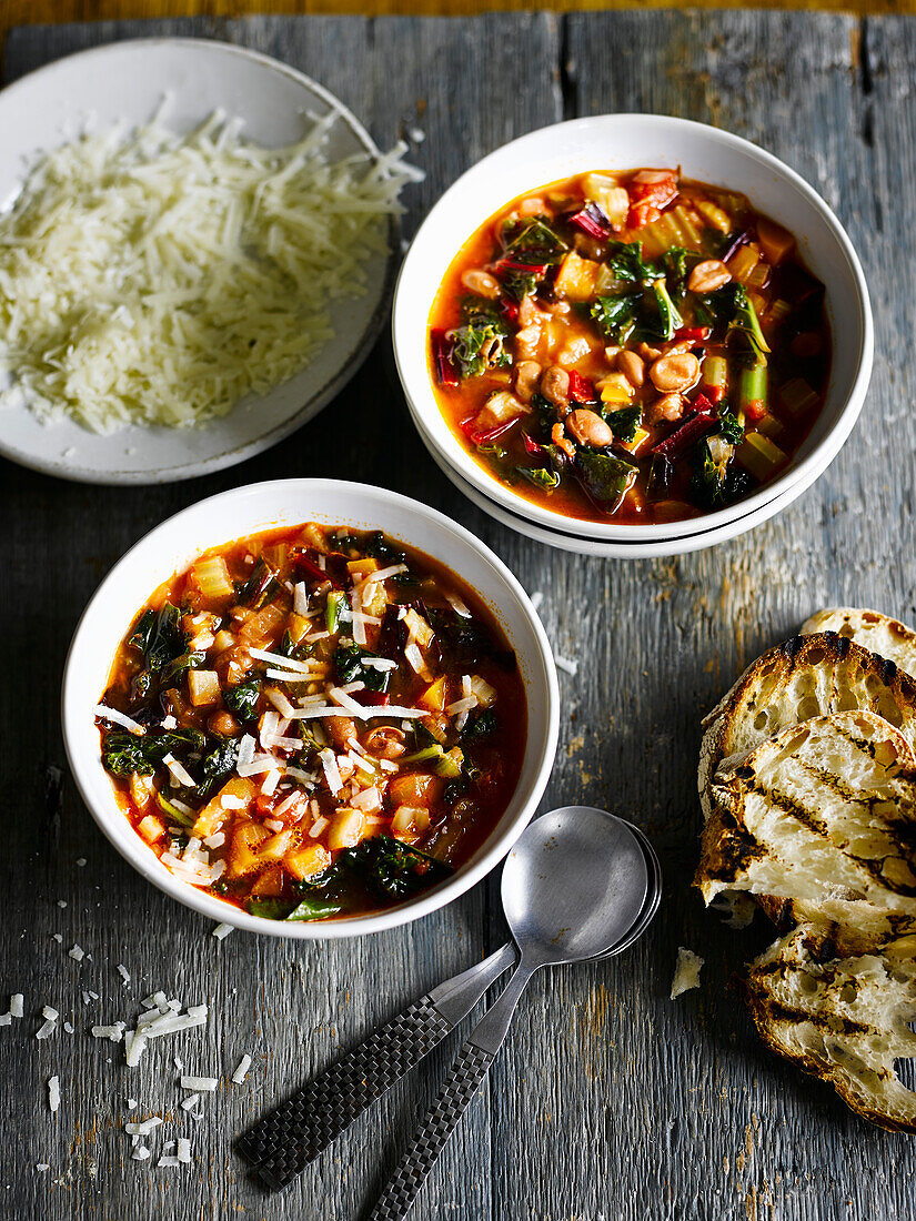 Kale and bean soup