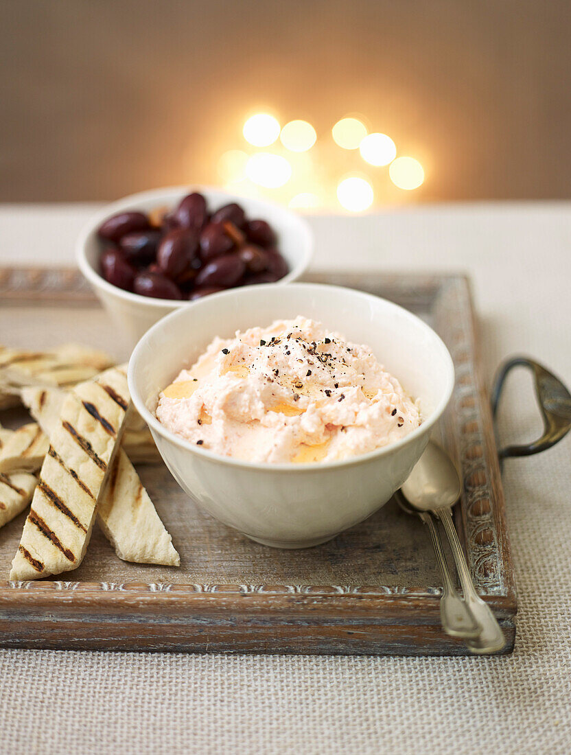 Taramasalata aus geräuchertem Lachs