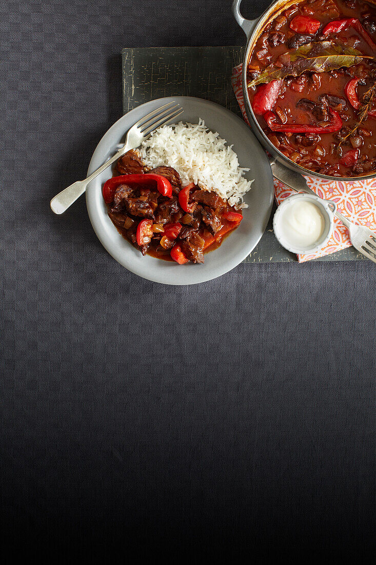 Hungarian goulash with rice